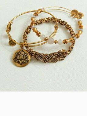 Alex and Ani 3 Pc Bracelet Set Rose Gold Hearts Lotus Peace Petals Rose Quartz